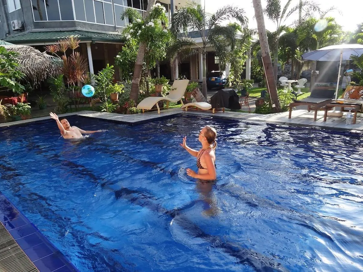 Maple Leaf Hotel Negombo